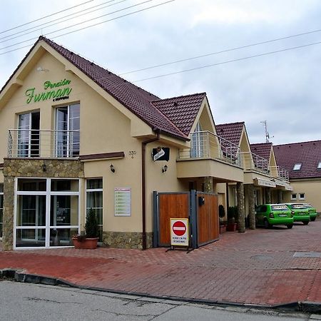 Penzion Furman U Hoffera Vráble Extérieur photo