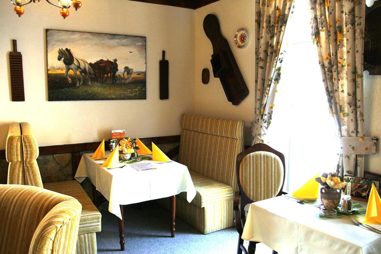 Penzion Furman U Hoffera Vráble Extérieur photo