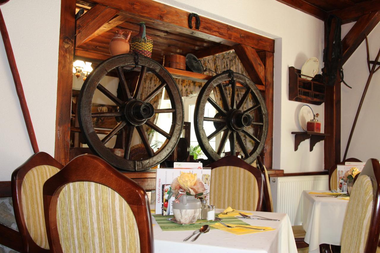 Penzion Furman U Hoffera Vráble Extérieur photo
